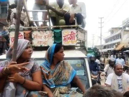 Protests in Greater Noida villages against power cuts | Protests in Greater Noida villages against power cuts Protests in Greater Noida villages against power cuts | Protests in Greater Noida villages against power cuts