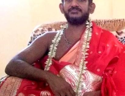 Those talking about eradication of Sanatana Dharma do not want peace in society: Pejawar Mutt seer | Those talking about eradication of Sanatana Dharma do not want peace in society: Pejawar Mutt seer Those talking about eradication of Sanatana Dharma do not want peace in society: Pejawar Mutt seer | Those talking about eradication of Sanatana Dharma do not want peace in society: Pejawar Mutt seer