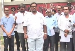 Nephrologist Strike: Gujarat's 280 dialysis centres operational round the clock | Nephrologist Strike: Gujarat's 280 dialysis centres operational round the clock Nephrologist Strike: Gujarat's 280 dialysis centres operational round the clock | Nephrologist Strike: Gujarat's 280 dialysis centres operational round the clock