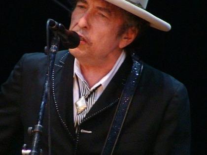 Robbie Robertson was proud to support Bob Dylan when he switched genres | Robbie Robertson was proud to support Bob Dylan when he switched genres Robbie Robertson was proud to support Bob Dylan when he switched genres | Robbie Robertson was proud to support Bob Dylan when he switched genres