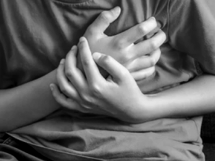 Long Covid patients may suffer chest pain, abnormal heart rhythms long-term | Long Covid patients may suffer chest pain, abnormal heart rhythms long-term Long Covid patients may suffer chest pain, abnormal heart rhythms long-term | Long Covid patients may suffer chest pain, abnormal heart rhythms long-term