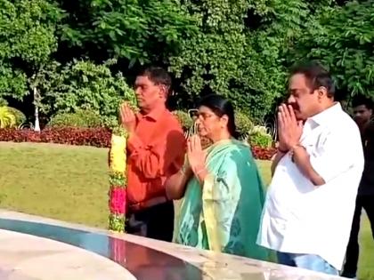 Lakshmi Parvathi visits NTR samadhi after Chandrababu Naidu sent to jail | Lakshmi Parvathi visits NTR samadhi after Chandrababu Naidu sent to jail Lakshmi Parvathi visits NTR samadhi after Chandrababu Naidu sent to jail | Lakshmi Parvathi visits NTR samadhi after Chandrababu Naidu sent to jail