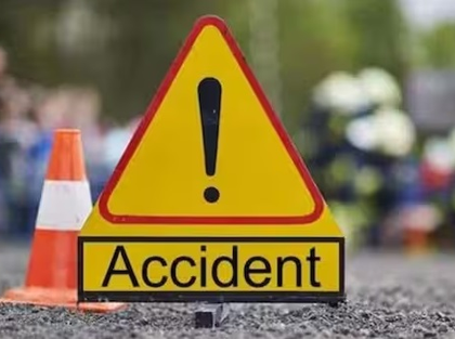 Six killed in school bus-car collision in Delhi-Meerut Expressway, Yogi mourns | Six killed in school bus-car collision in Delhi-Meerut Expressway, Yogi mourns