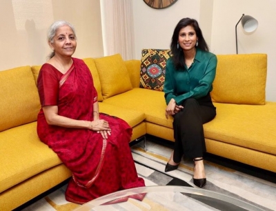 Sitharaman meets IMF's Gita Gopinath, discusses downside risks to economy | Sitharaman meets IMF's Gita Gopinath, discusses downside risks to economy