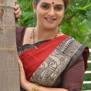 Multi-lingual actress Pavithra Lokesh lodges complaint against stalking | Multi-lingual actress Pavithra Lokesh lodges complaint against stalking Multi-lingual actress Pavithra Lokesh lodges complaint against stalking | Multi-lingual actress Pavithra Lokesh lodges complaint against stalking