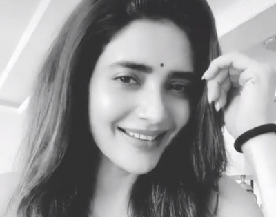 Karishma Tanna has become 'totally filmy' in lockdown | Karishma Tanna has become 'totally filmy' in lockdown