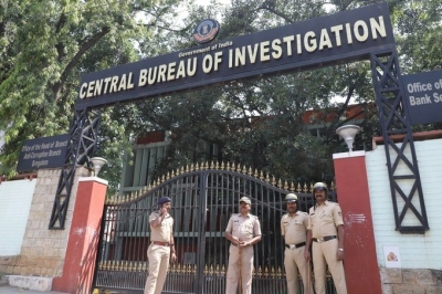 CBI arrests assistant garrison engineer from Raj's Kota in graft case | CBI arrests assistant garrison engineer from Raj's Kota in graft case CBI arrests assistant garrison engineer from Raj's Kota in graft case | CBI arrests assistant garrison engineer from Raj's Kota in graft case