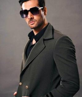 Aham Sharma talks about playing an idealist in 'Dhoop Chhaon' | Aham Sharma talks about playing an idealist in 'Dhoop Chhaon'