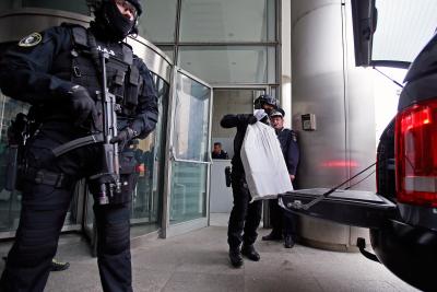 Romanian border police find migrants in truck full of chemicals | Romanian border police find migrants in truck full of chemicals Romanian border police find migrants in truck full of chemicals | Romanian border police find migrants in truck full of chemicals