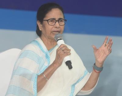 Use your brains to differentiate between genuine and fake news: Mamata tells students | Use your brains to differentiate between genuine and fake news: Mamata tells students Use your brains to differentiate between genuine and fake news: Mamata tells students | Use your brains to differentiate between genuine and fake news: Mamata tells students