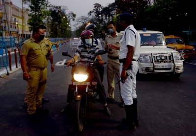 Lockdown begins in Kolkata, other parts of Bengal | Lockdown begins in Kolkata, other parts of Bengal