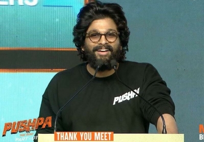 Allu Arjun's emotional speech at 'Pushpa' event: 'I would be nothing without Sukumar' | Allu Arjun's emotional speech at 'Pushpa' event: 'I would be nothing without Sukumar'