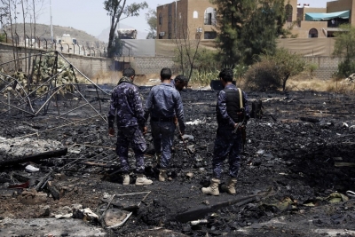 2 Yemeni govt soldiers killed in roadside bomb | 2 Yemeni govt soldiers killed in roadside bomb