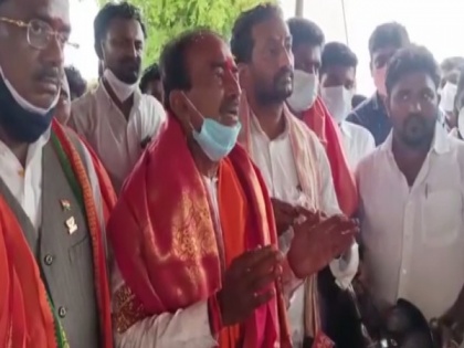 BJP to field ex-Telangana Minister Etela Rajender in Huzurabad Assembly by-poll | BJP to field ex-Telangana Minister Etela Rajender in Huzurabad Assembly by-poll