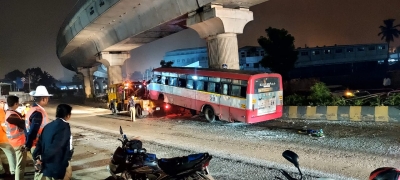 25 injured as bus hits metro pillar in B'luru | 25 injured as bus hits metro pillar in B'luru