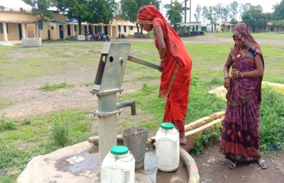 To-be mothers wilt as water crisis worsens in Madhya Pradesh's Ratlam | To-be mothers wilt as water crisis worsens in Madhya Pradesh's Ratlam