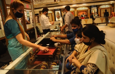 Jewellery sellers upbeat on Dhanteras despite Covid effect | Jewellery sellers upbeat on Dhanteras despite Covid effect