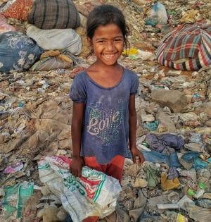 Children growing up in Delhi landfills have little to do but sort out rubbish | Children growing up in Delhi landfills have little to do but sort out rubbish Children growing up in Delhi landfills have little to do but sort out rubbish | Children growing up in Delhi landfills have little to do but sort out rubbish
