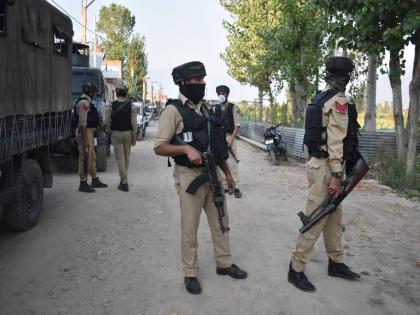 J&K crime branch raids eight locations in Srinagar | J&K crime branch raids eight locations in Srinagar