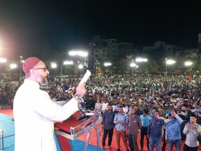 Snakes raised by you will bite you, Owaisi tells PM | Snakes raised by you will bite you, Owaisi tells PM