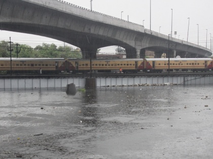 Northern Railways cancels 17 trains amid heavy rains in north India | Northern Railways cancels 17 trains amid heavy rains in north India