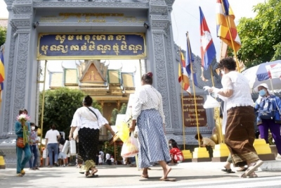 Cambodian PM says Covid hits almost half of Buddhist pagodas in capital | Cambodian PM says Covid hits almost half of Buddhist pagodas in capital