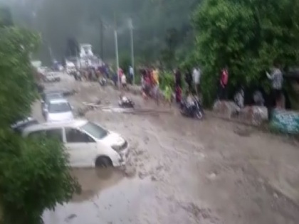 Uttarakhand: BRO opens road in Chamoli blocked after rain, cloudbursts | Uttarakhand: BRO opens road in Chamoli blocked after rain, cloudbursts