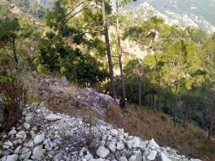 11 killed, two injured after vehicle falls into gorge in Uttarakhand's Champawat | 11 killed, two injured after vehicle falls into gorge in Uttarakhand's Champawat
