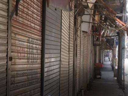Textbook shops closed at Chandni Chowk despite relaxation by Home Ministry | Textbook shops closed at Chandni Chowk despite relaxation by Home Ministry