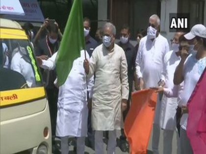 Chhattisgarh CM flags of 'Corona Vijay Rath' to create awareness, distribute masks, sanitizers | Chhattisgarh CM flags of 'Corona Vijay Rath' to create awareness, distribute masks, sanitizers