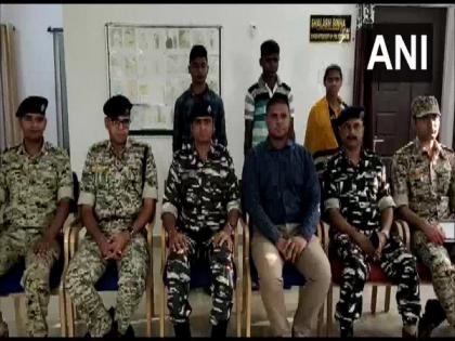 3 Naxals surrender in Chhattisgarh's Sukma | 3 Naxals surrender in Chhattisgarh's Sukma 3 Naxals surrender in Chhattisgarh's Sukma | 3 Naxals surrender in Chhattisgarh's Sukma