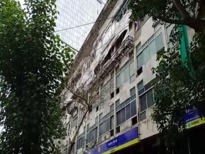 Mumbai: Cylinder blast at Manish Commercial Centre, Worli | Mumbai: Cylinder blast at Manish Commercial Centre, Worli