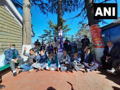 Himachal Pradesh: Suspended Congress MLAs continue protest outside state Assembly | Himachal Pradesh: Suspended Congress MLAs continue protest outside state Assembly