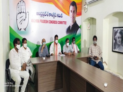 Congress to hold round table in view of increasing attacks on weaker sections in Andhra | Congress to hold round table in view of increasing attacks on weaker sections in Andhra