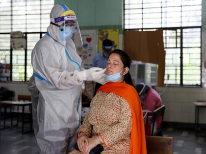 Delhi reports over 2,000 new coronavirus cases, 50 deaths | Delhi reports over 2,000 new coronavirus cases, 50 deaths