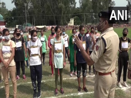 At special police recruitment drive in J-K's Kathua, women turn up in large numbers | At special police recruitment drive in J-K's Kathua, women turn up in large numbers