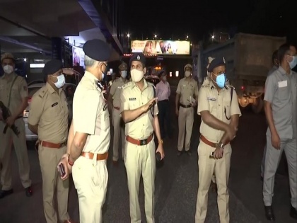 Delhi Police Commissioner inspects enforcement of night curfew | Delhi Police Commissioner inspects enforcement of night curfew