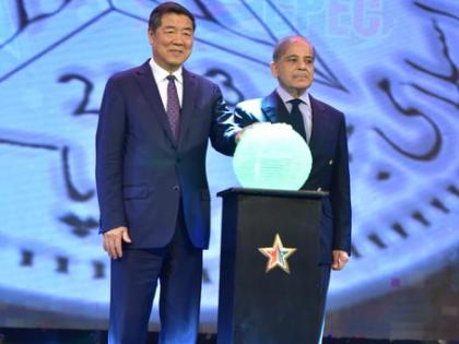 Pak, China agree to revive CPEC phase 2 | Pak, China agree to revive CPEC phase 2 Pak, China agree to revive CPEC phase 2 | Pak, China agree to revive CPEC phase 2