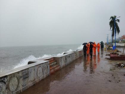 'Asani' likely to move northwestwards till May 10; Rainfall expected in coastal Odisha districts | 'Asani' likely to move northwestwards till May 10; Rainfall expected in coastal Odisha districts