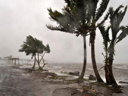ICG warns fishermen as cyclone likely to hit Western coast | ICG warns fishermen as cyclone likely to hit Western coast