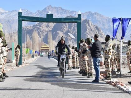 ITBP organises cyclothon under 'Fit India Campaign' in Leh | ITBP organises cyclothon under 'Fit India Campaign' in Leh ITBP organises cyclothon under 'Fit India Campaign' in Leh | ITBP organises cyclothon under 'Fit India Campaign' in Leh