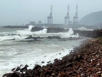 Cyclone Asani: Andhra administration warns people against venturing into sea | Cyclone Asani: Andhra administration warns people against venturing into sea