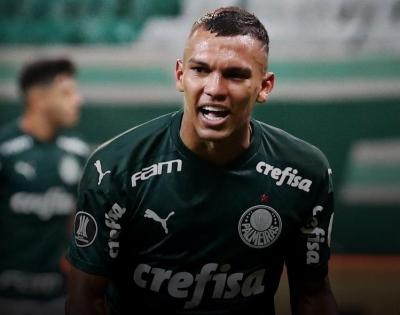 Porto eyes deal for Palmeiras forward Veron | Porto eyes deal for Palmeiras forward Veron