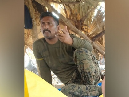 Photo circulated by Naxals is of Cobra jawan missing in Bijapur attack: CRPF sources | Photo circulated by Naxals is of Cobra jawan missing in Bijapur attack: CRPF sources