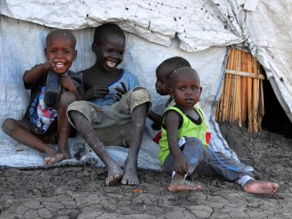 44-truck convoy delivering aid in Sudan after 6-week conflict delay: UN | 44-truck convoy delivering aid in Sudan after 6-week conflict delay: UN