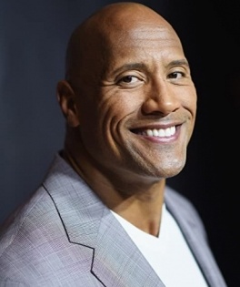 Dwayne Johnson brings his own meals to eat at restaurants | Dwayne Johnson brings his own meals to eat at restaurants