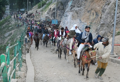 Over 1.83L pilgrims perform ongoing Amarnath Yatra in Kashmir | Over 1.83L pilgrims perform ongoing Amarnath Yatra in Kashmir