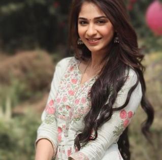 Vidhi Pandya plays an ambitious and struggling writer in 'Mose Chhal Kiye Jaaye' | Vidhi Pandya plays an ambitious and struggling writer in 'Mose Chhal Kiye Jaaye'