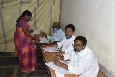 Polling continued till midnight in few places in Andhra Pradesh | Polling continued till midnight in few places in Andhra Pradesh