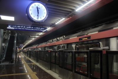 Several Delhi Metro stations closed in wake of 'chakka jam' | Several Delhi Metro stations closed in wake of 'chakka jam'
